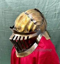 Casque de chevalier médiéval