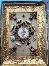 Cadre reliquaire Ex Voto ,8 Reliques  Présentes Paperoles  Dorées
