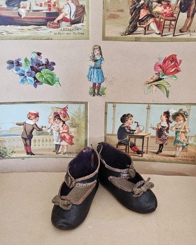 Ancienne paire chaussures - ,
