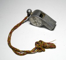 Sifflet ancien “M1” cordon