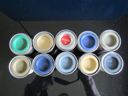 Lot pots de - -, 10