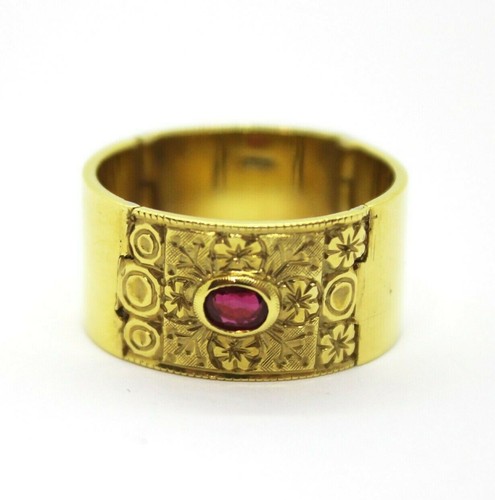 Bague jaune avec rubis - en,