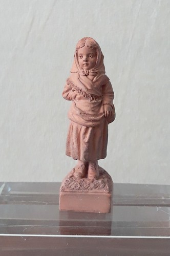 Petite fille terre cuite - petite,