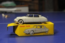 DINKY TOYS  24C CITROEN DS 19 crème toit noir neuve en BOITE D'ORIGINE