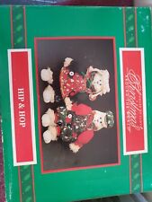 VTg HOUSE OF LLOYD CHRISTMAS AROUND THE WORLD HIP & HOP BUNNY RABBITS Cc7