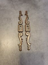 paire d' entrées de serrures en fonte pour meubles anciens entrée de serrure