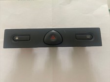 Bouton centralisation feux de détresse warning 8200071224 Renault Clio 2