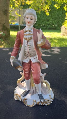 Ancienne statuette porcelaine