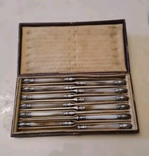 12 Couteaux à fruits en