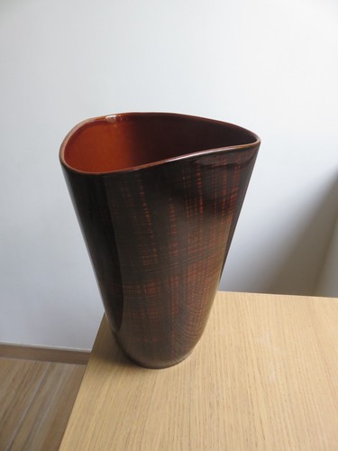 Vase triangulaire saint - triangulaire,