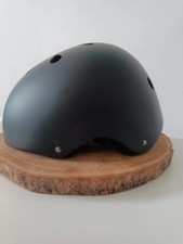Casque multi sport noir mat pour vélo , trottinette , skate ou roller