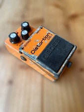 Pédale de distorsion BOSS