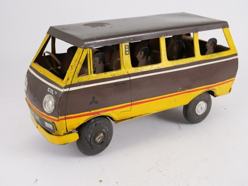 Bus mitsubishi artisanal - mitsubishi, en