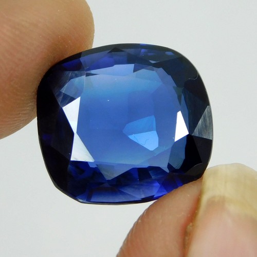 Saphir bleu naturel - , certifié