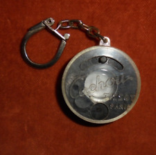 Porte-clés KEY RING Boite distribusteur de CACHOU TISSOT PARIS ( NO LAJAUNIE )