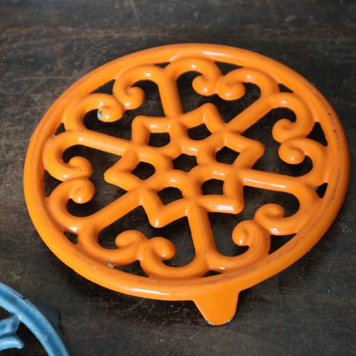 Ancien dessous plat en - de,