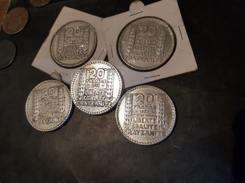 Une pièce francs turin - une, de