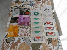 Lot de 18 vinyles 45 T de