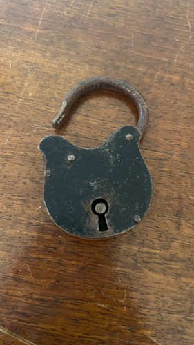 Cadenas ancien fer sans - cadenas,