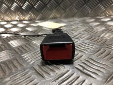 Attache ceinture arriere