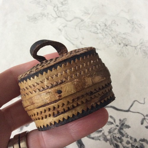 Ancienne boite tabac - à,