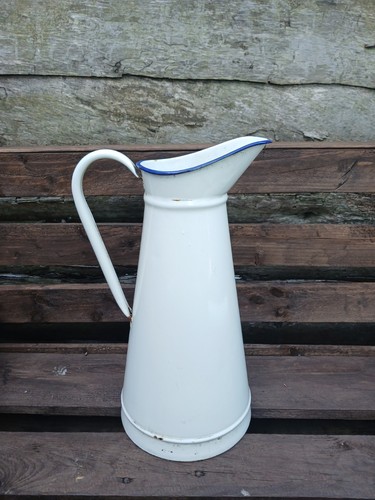 Broc eau ancien tôle - à,