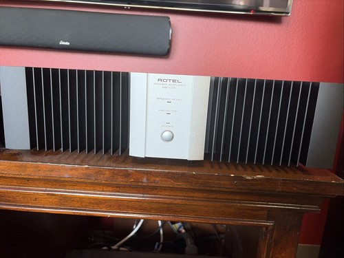 Rotel 1070 silver - silver, stereo