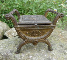 Boîte à Bijoux Napoléon III de style Empire en Métal XIX ème forme de fauteuil