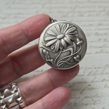 Boite Argent A Pilules Châtelaine 1900 Art Nouveau Décor Fleurs