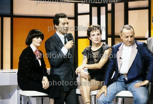 Mireille mathieu exclusive - *,