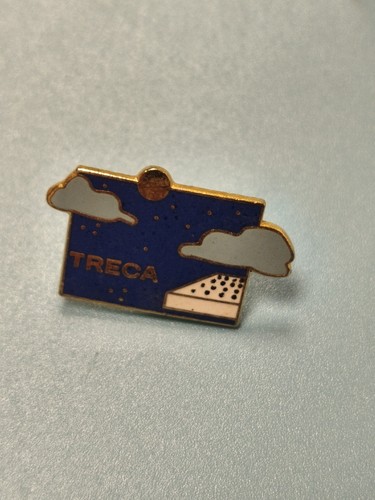 Vintage pin treca - vintage,