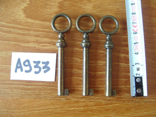 Lot a933 clé - 3,