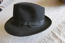 CHAPEAU HOMME  " MOSSART "  MONOGRAMME