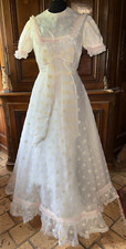 Superbe robe de mariée ancienne ou robe de princesse ! faite par couturière