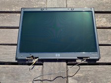 Écran large LCD ET housse HP