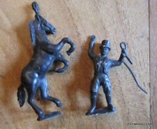 LA ROCHE AUX FEES ~  SERIE CIRQUE / LOT  2 FIGURINES PUBLICITAIRES # 02