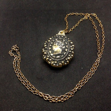 COLLIER MEDAILLON Parfum