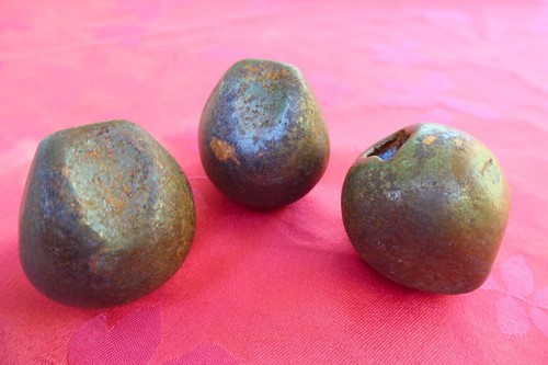 Trois poids anciens métier - trois,