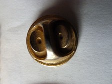PIN'S    ATTACHE DE PIN'S  EN RELIEF  / ARCANE  /  1,7 cm de diametre   / RARE