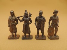 KINDER SURPRISE - 4 Figurines