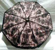 Ombrelle XIXém pliante, soie rose dentelle noire manche ouvragé bague en laiton.