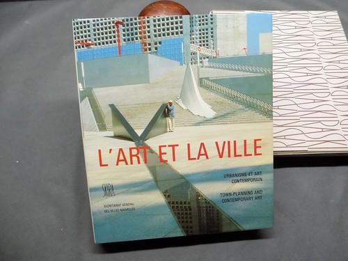 Art dans ville - dans, la