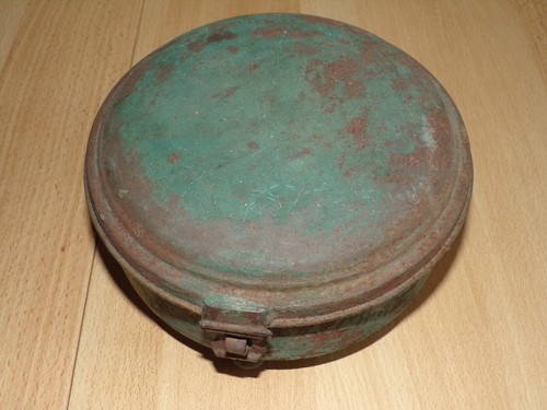 Ancienne boite épice - à,