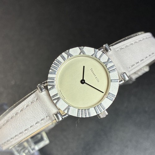 Véritable montre pour femme