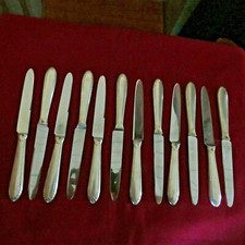 12 couteaux à entremet en