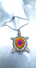 Collier FEMME Pendentif TORTUE Stylé. Washi Art JAPON Carapace rosace SOLEIL