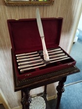 12 Couteaux de Table