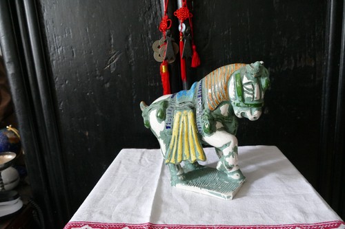 Cheval chinois céramique