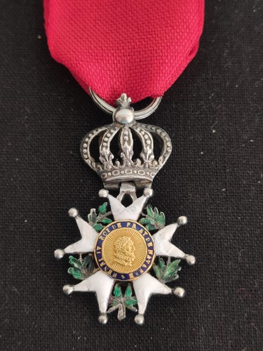 Rare miniature chevalier - rare,