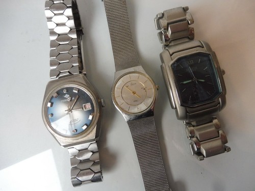 Vieux montres bracelet - vieux,